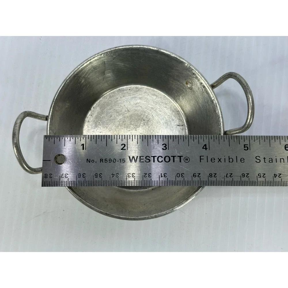 The Unbranded Brand vintage tin